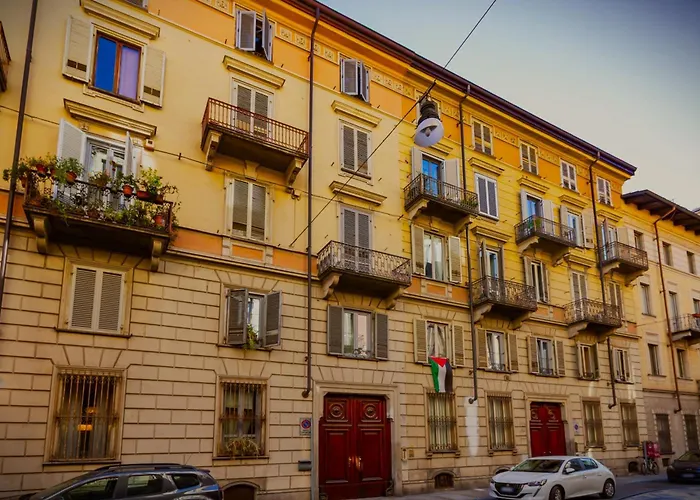 Casa Agnelli Eleganza E Comfort In Zona Signorile Lägenhet